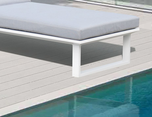 Close up of the bottom of a Vivara Sunlounge - Single white frame with pale grey cushions